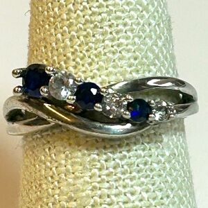 Stunning Silver and Blue Stone Ring